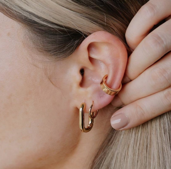 Orelia - Chunky Plain Ear Cuff - Gold